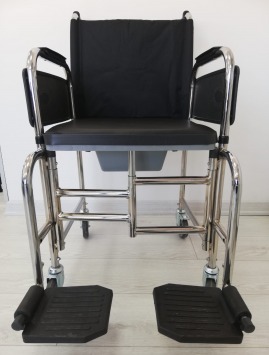 chaise roulante couloir revêtue de cuir